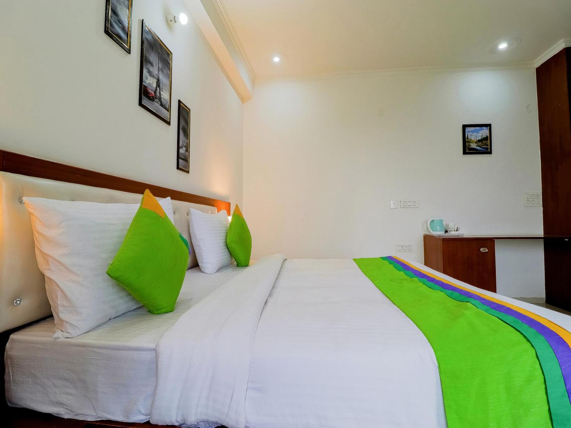 Treebo Rejoice 52 - 3Km From Huda City Metro Station Badshahpur Exterior foto